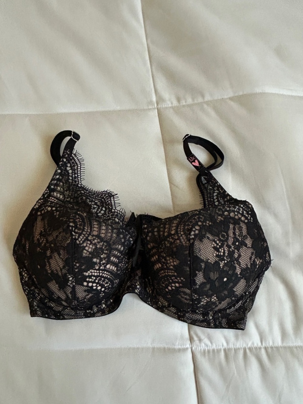 Victoria's Secret Black Dream Angels Bra in 32C